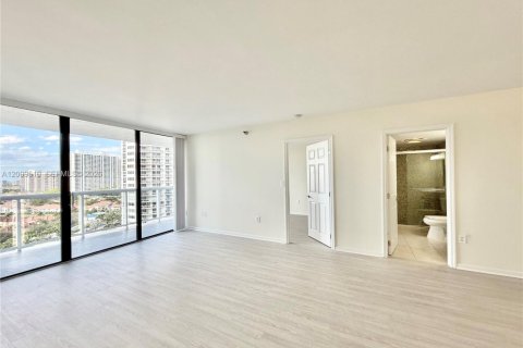 Condo in Aventura, Florida, 2 bedrooms № 2089892 - photo 7