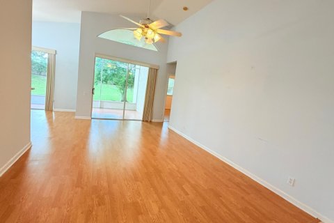 Casa en venta en Port St. Lucie, Florida, 3 dormitorios, 154.31 m2 № 2397125 - foto 18
