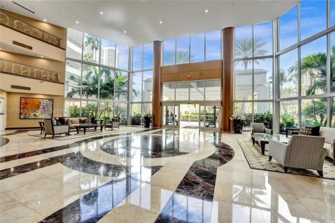 Купить кондоминиум в Авентура, Флорида 2 спальни, 126.81м2, № 2032114 - фото 23