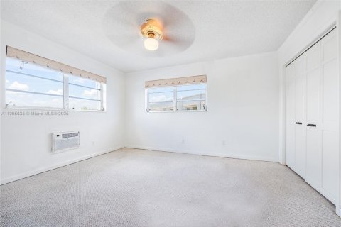 Купить кондоминиум в Норт-Майами, Флорида 2 спальни, 75.25м2, № 1956245 - фото 8