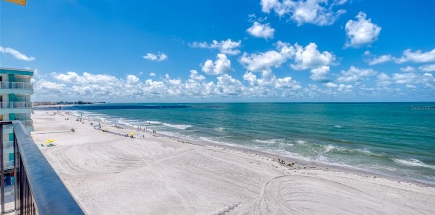 Condo in Madeira Beach, Florida, 2 bedrooms  № 1724734