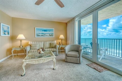 Condo in Madeira Beach, Florida, 2 bedrooms  № 1724734 - photo 8