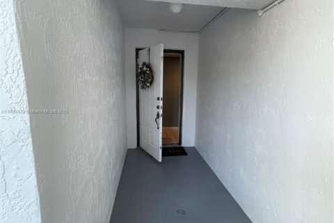 Condominio en venta en Hollywood, Florida, 2 dormitorios, 139.35 m2 № 1749979 - foto 14