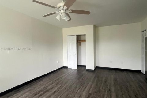 Appartement à louer à Miami, Floride: 46.64 m2 № 2024749 - photo 14