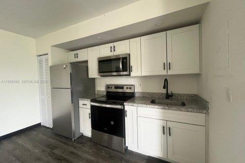 Studio à Miami, Floride № 2024749