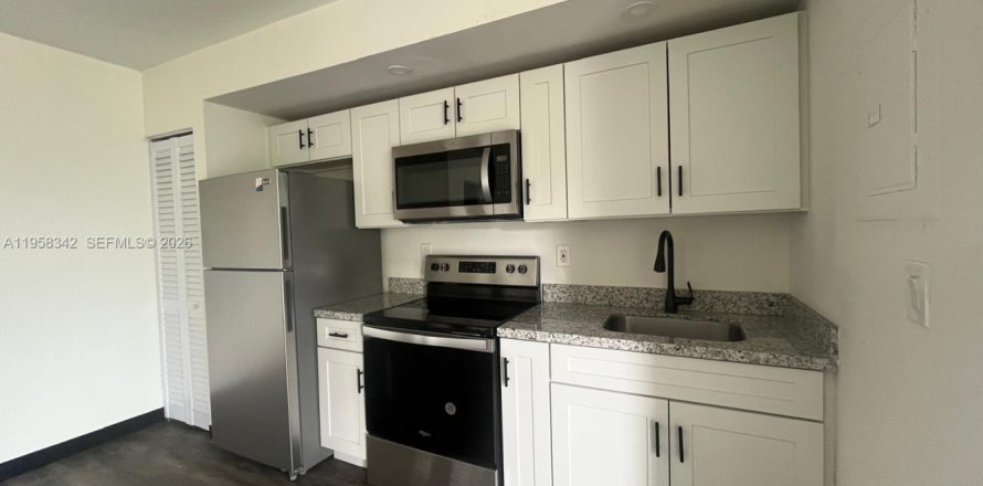 Studio à Miami, Floride № 2024749