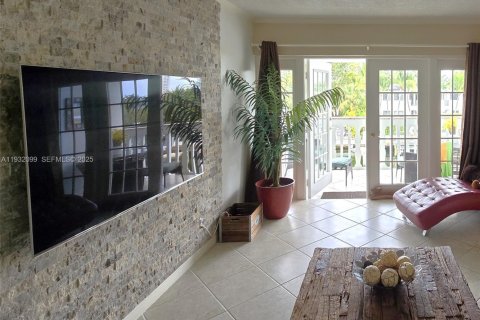 Condominio en venta en Hallandale Beach, Florida, 1 dormitorio, 65.03 m2 № 2034836 - foto 18