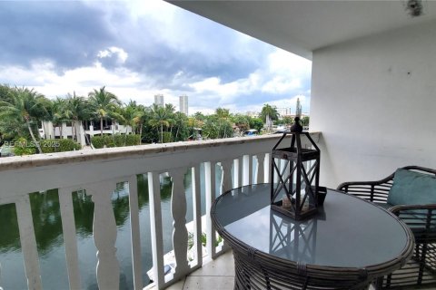 Condominio en venta en Hallandale Beach, Florida, 1 dormitorio, 65.03 m2 № 2034836 - foto 13