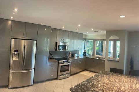 House in Longboat Key, Florida 3 bedrooms, 294.59 sq.m. № 1295974 - photo 4