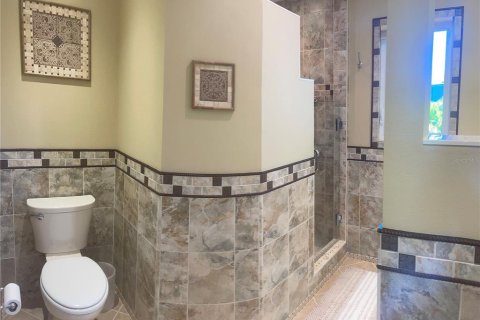 House in Longboat Key, Florida 3 bedrooms, 294.59 sq.m. № 1295974 - photo 12