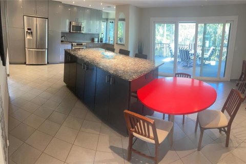 House in Longboat Key, Florida 3 bedrooms, 294.59 sq.m. № 1295974 - photo 5