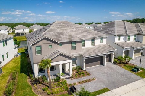 Casa en venta en Kissimmee, Florida, 14 dormitorios, 581.1 m2 № 1898458 - foto 4