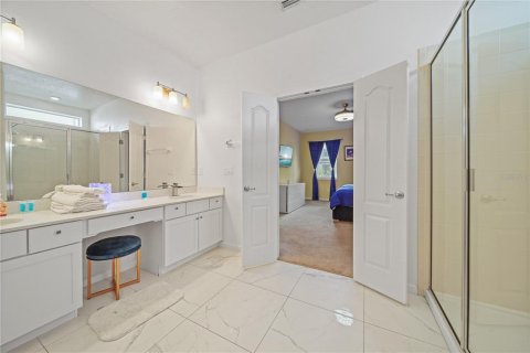 Casa en venta en Kissimmee, Florida, 14 dormitorios, 581.1 m2 № 1898458 - foto 8