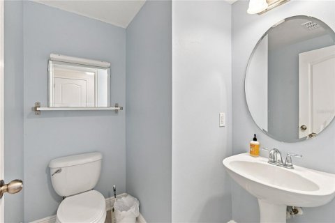Townhouse in Sanford, Florida 3 bedrooms, 144 sq.m. № 2299596 - photo 12