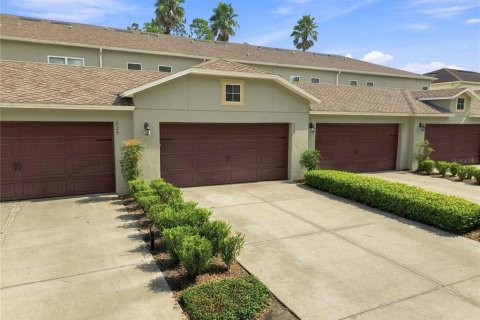 Townhouse in Sanford, Florida 3 bedrooms, 144 sq.m. № 2299596 - photo 15
