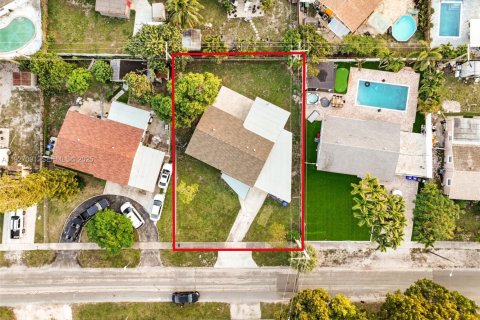 House in Fort Lauderdale, Florida 3 bedrooms, 109.25 sq.m. № 1987635 - photo 30