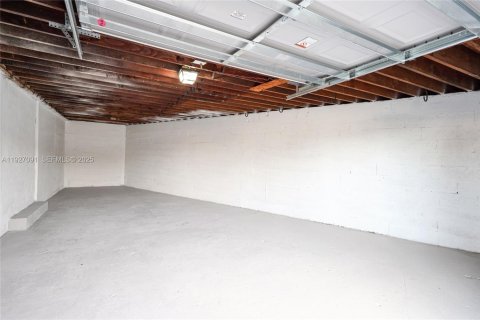 House in Fort Lauderdale, Florida 3 bedrooms, 109.25 sq.m. № 1987635 - photo 19