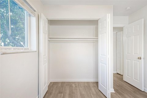 House in Fort Lauderdale, Florida 3 bedrooms, 109.25 sq.m. № 1987635 - photo 13