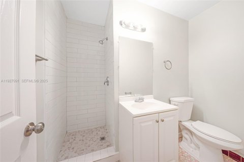 House in Fort Lauderdale, Florida 3 bedrooms, 109.25 sq.m. № 1987635 - photo 9