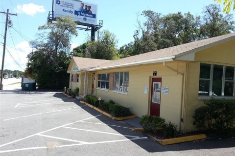 Immobilier commercial à Longwood, Floride № 2436693