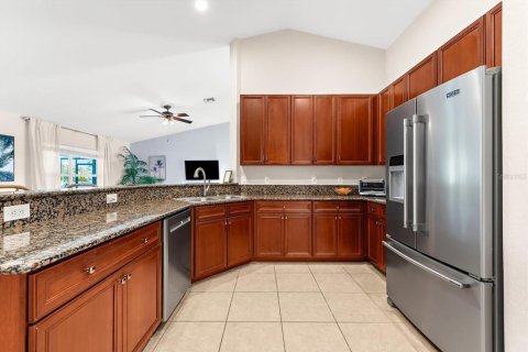 House in Port Charlotte, Florida 4 bedrooms, 211.45 sq.m. № 2166567 - photo 16