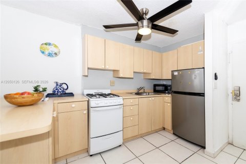 Copropriété à louer à Miami Beach, Floride: 37.16 m2 № 2252130 - photo 5