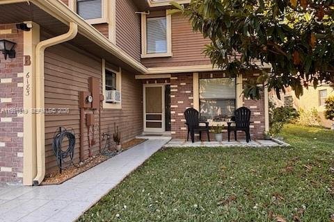 Купить таунхаус в Тамарак, Флорида 3 спальни, 184.78м2, № 2063212 - фото 2