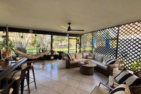 Купить таунхаус в Тамарак, Флорида 3 спальни, 184.78м2, № 2063212 - фото 7