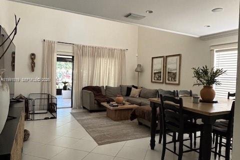 Купить таунхаус в Тамарак, Флорида 3 спальни, 184.78м2, № 2063212 - фото 4