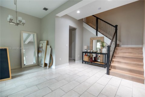 Touwnhouse à louer à Pembroke Pines, Floride: 3 chambres, 208.66 m2 № 2439367 - photo 5