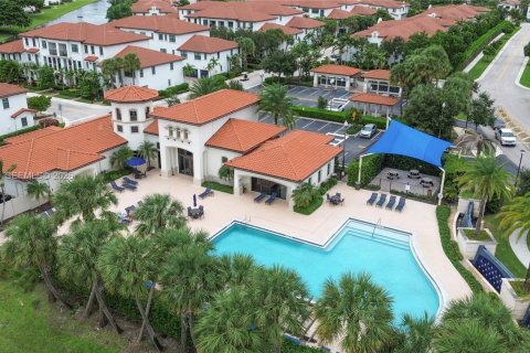 Touwnhouse à louer à Pembroke Pines, Floride: 3 chambres, 208.66 m2 № 2439367 - photo 19