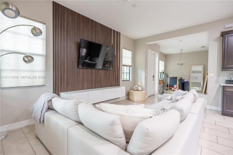 Touwnhouse à louer à Pembroke Pines, Floride: 3 chambres, 208.66 m2 № 2439367 - photo 6