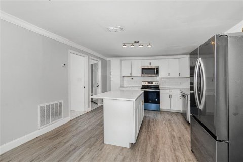 Casa en venta en Altamonte Springs, Florida, 3 dormitorios, 151.52 m2 № 1661884 - foto 5