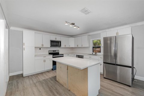 Casa en venta en Altamonte Springs, Florida, 3 dormitorios, 151.52 m2 № 1661884 - foto 6