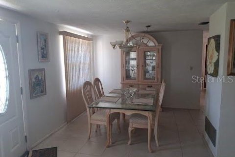 Villa ou maison à louer à Holiday, Floride: 3 chambres, 150.5 m2 № 1837271 - photo 5