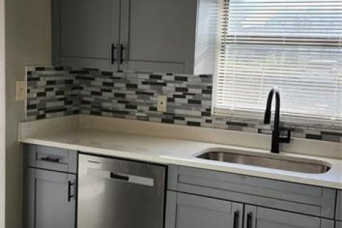 Купить коммерческую недвижимость в Холидэй, Флорида 6 спален, 223.52м2, № 1297139 - фото 19