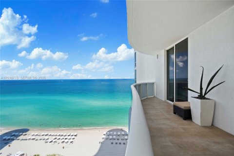 Copropriété à louer à Sunny Isles Beach, Floride: 3 chambres, 183.85 m2 № 2088358 - photo 21