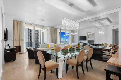 Copropriété à louer à Sunny Isles Beach, Floride: 3 chambres, 183.85 m2 № 2088358 - photo 8