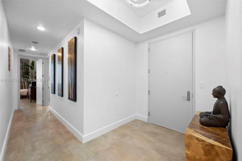 Copropriété à louer à Sunny Isles Beach, Floride: 3 chambres, 183.85 m2 № 2088358 - photo 2