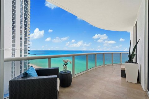 Copropriété à louer à Sunny Isles Beach, Floride: 3 chambres, 183.85 m2 № 2088358 - photo 20