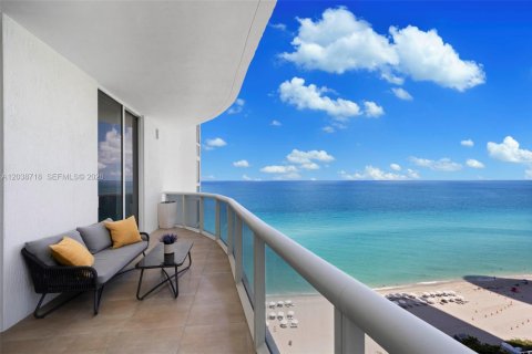 Condo à Sunny Isles Beach, Floride, 3 chambres  № 2088358