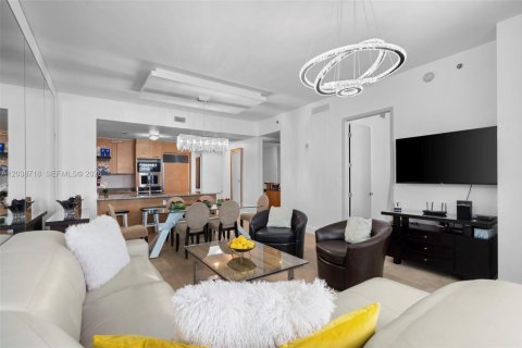Copropriété à louer à Sunny Isles Beach, Floride: 3 chambres, 183.85 m2 № 2088358 - photo 10