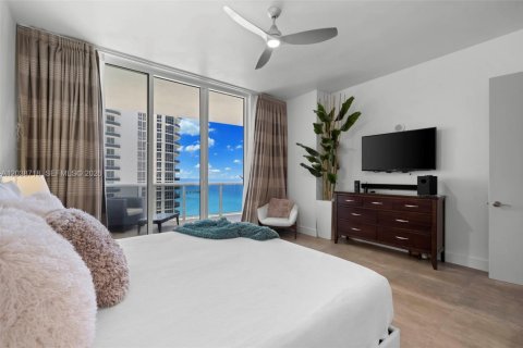 Copropriété à louer à Sunny Isles Beach, Floride: 3 chambres, 183.85 m2 № 2088358 - photo 15