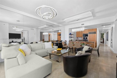 Copropriété à louer à Sunny Isles Beach, Floride: 3 chambres, 183.85 m2 № 2088358 - photo 11
