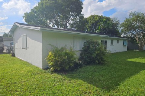 Casa en venta en Homestead, Florida, 4 dormitorios, 125.14 m2 № 1927472 - foto 4