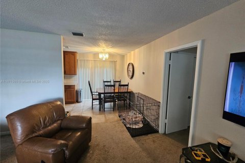 Casa en venta en Homestead, Florida, 4 dormitorios, 125.14 m2 № 1927472 - foto 8