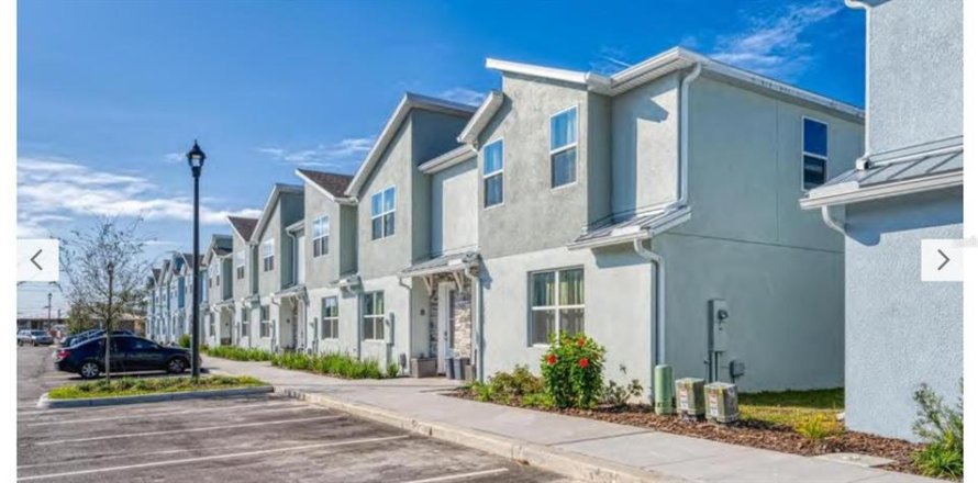 Touwnhouse à Kissimmee, Floride 4 chambres, 196.21 m2 № 1648057