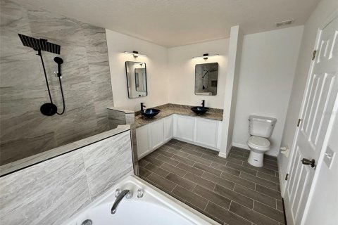 Casa en alquiler en Kissimmee, Florida, 4 dormitorios, 195.37 m2 № 1843515 - foto 24