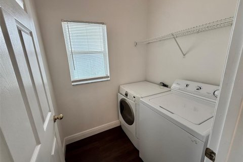 Casa en alquiler en Kissimmee, Florida, 4 dormitorios, 195.37 m2 № 1843515 - foto 11