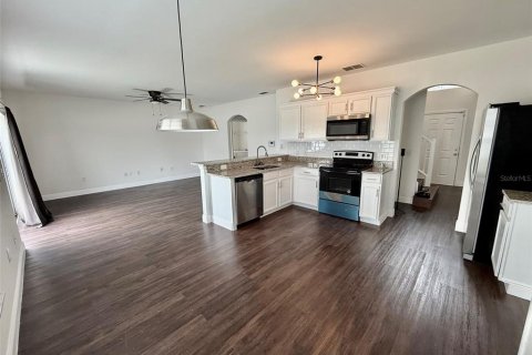 Casa en alquiler en Kissimmee, Florida, 4 dormitorios, 195.37 m2 № 1843515 - foto 8